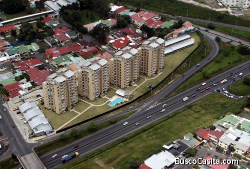 Apartamento de 2 habitaciones a una cuadra de UCIMED