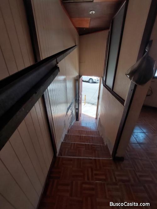 Venta de propiedad, para remodelar o reconstruir 