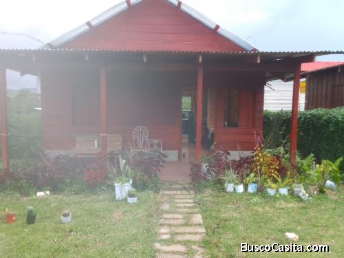 Venta de terreno con casa 
