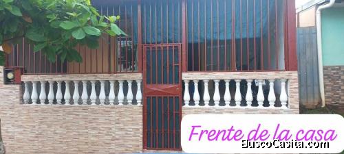 SE VENDE BELLA CASA EN SANTA ROSA DE MIRAMAR, PUNTARENAS.
