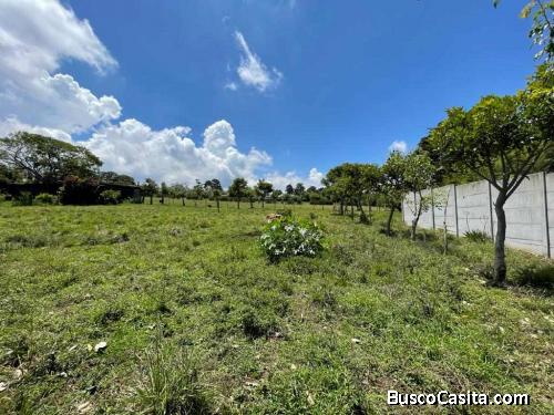 SE VENDE BELLO LOTE EN DERECHO EN SAN RAFAEL DE HEREDIA.