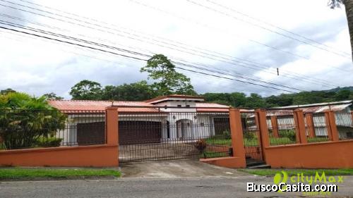 Hermosa Casa en venta en Turrialba Cartago