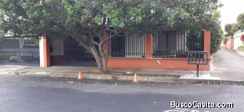 Vendo Casa Con Apto Independiente Uso Mixto Sabana Nort; Idi: 115244