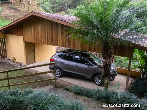 SE VENDE BELLÍSIMA QUINTA EN TAYUTIC, TURRIALBA.