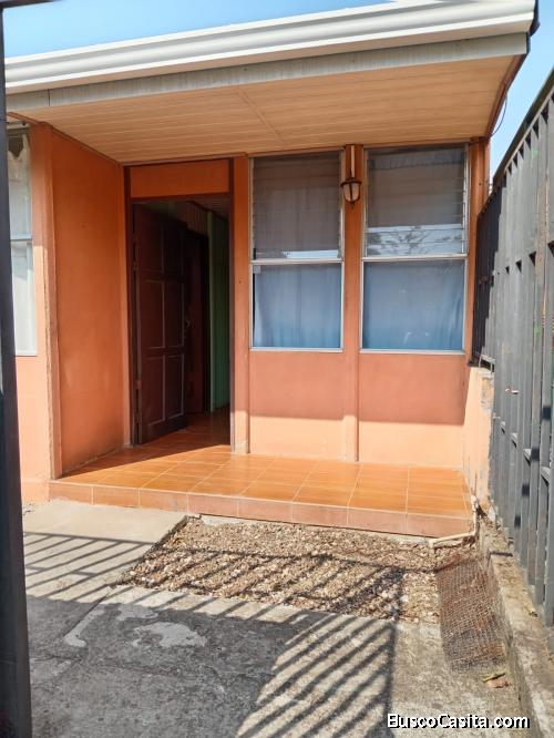 Se Vende Casa en Urbanización El Portillo-Turrúcares