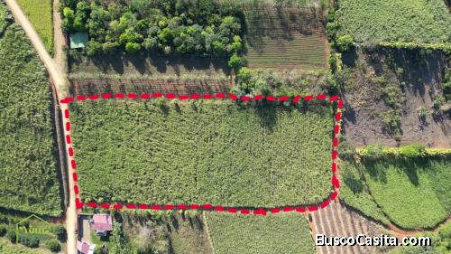 BEAUTIFUL LOT FOR SALE IN THE HEART OF BRISAS DE CAJON
