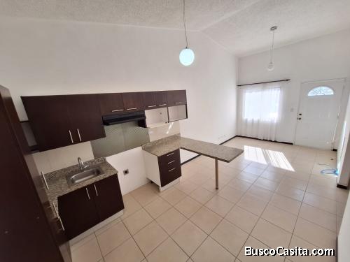 VENTA CASA DE 1 PLANTA EN CONDOMINIO CONCASA 2 HAB 2 BAÑOS