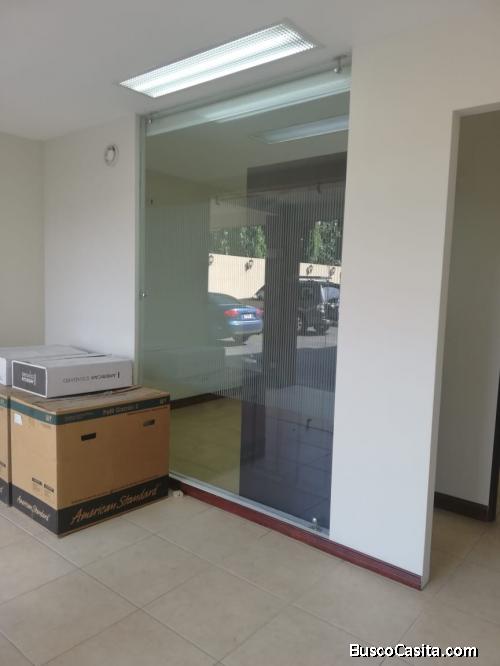 Se Alquila Local Comercial En Centro Medico, Belén; Idi: 97020