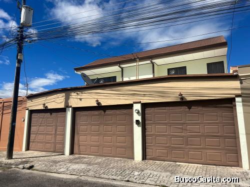 BILLÍSIMA CASA EN EL CENTRO DE CARTAGO. 