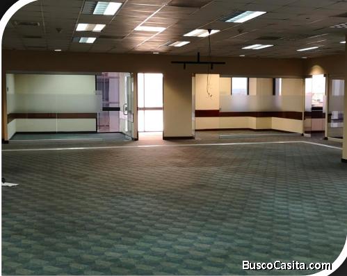 Arriendo Espacio De 547m² En Oficentro En Santa Ana; Idi: 136059