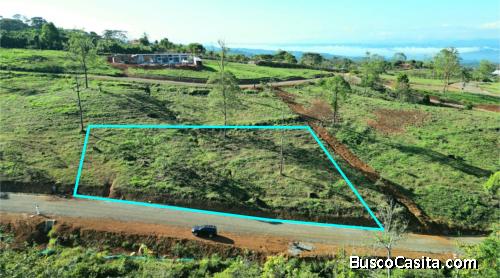 Beautiful 0,75 acre lot for sale in the residential RISE, Santa Elena