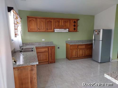 Se alquila hermosa casa de habitación para estrenar 