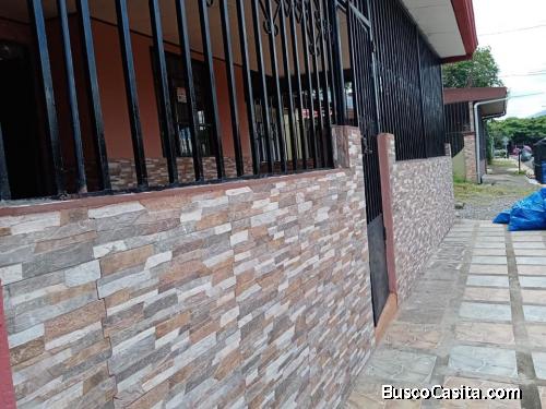 Se vende propiedad en Villa los Reyes Orotina
