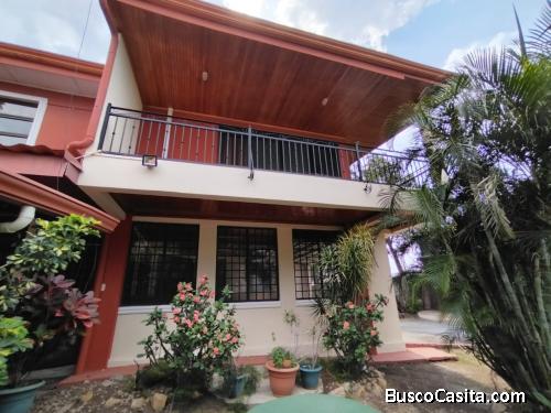 BELLÍSIMA QUINTA EN SANTA ANA, SAN JOSÉ. 