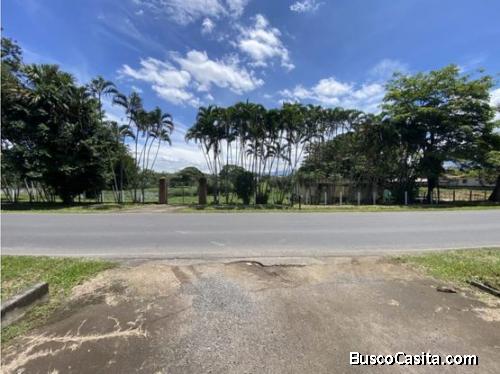 VENTA DE QUINTA PARA DESARROLLO RESIDENCIAL O COMERCIAL