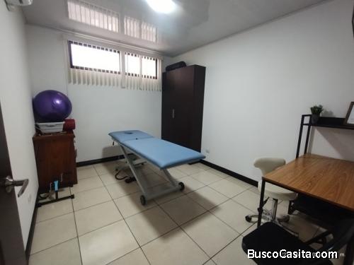 SE ALQUILA Consultorio (#158) en Alajuela.
