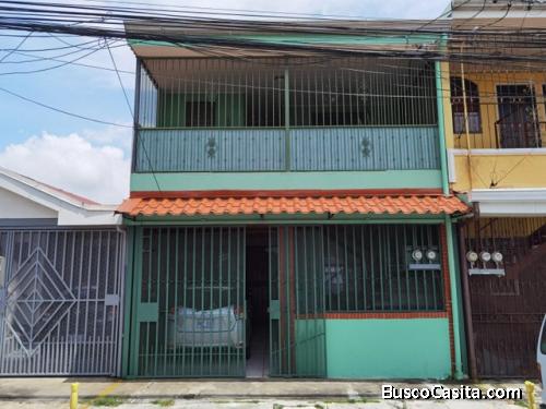 Venta de linda casa con excelente ubicacion calle blanco precio negociable 