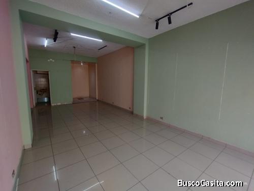 SE ALQUILA Local (#21) en Alajuela Centro