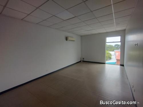 SE ALQUILA Consultorio (150) en Alajuela.