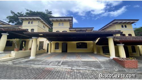 En venta de hermosa casa en Escazu  exclusivo Condominio 