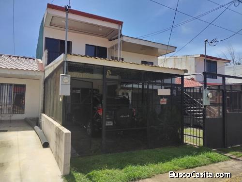 BELLA, BELLÍSIMA CASA EN JACÓ, PUNTARENAS. 