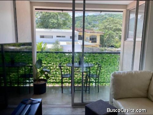SE ALQUILA BELLO APARTAMENTO EN SANTA ANA. 