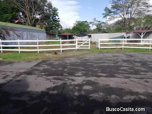 SE VENDE BELLA PROPIEDAD EN CURRIDABAT. 