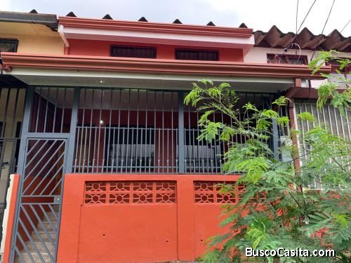 Venta Casa - Remodelada (PRECIO NEGOCIABLE) con Ingreso Neto 250.000 de Alquiler