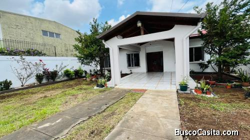 Casa en venta en Grecia centro