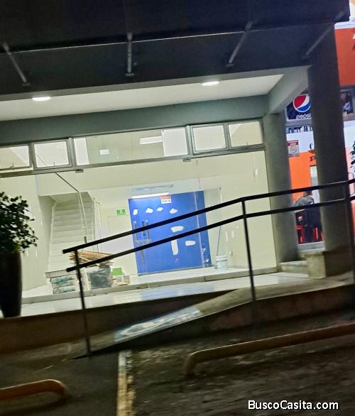 ALQUILER DE LOCAL, SAN JOSÉ, SABANA, CENTRO COMERCIAL LAS BRISAS  
