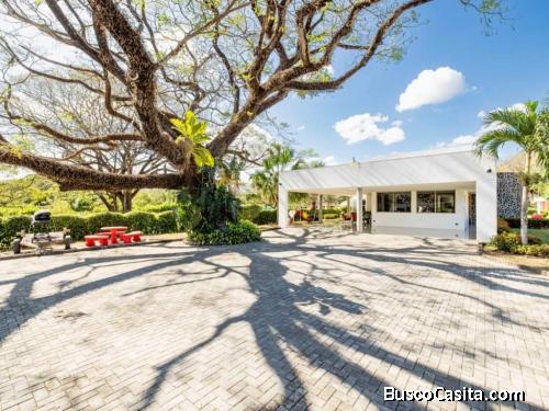 Se Vende: Casa Blanca