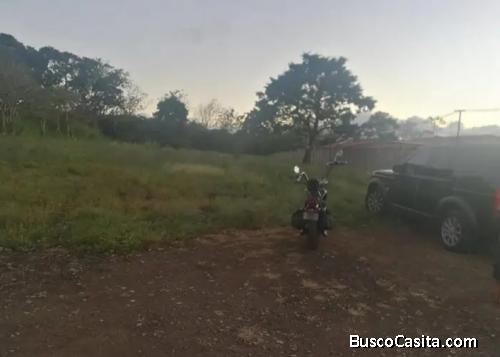 SE VENDE BELLA PROPIEDAD EN SANTO DOMINGO DE HEREDIA. 