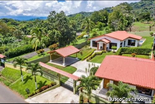 SE VENDE O ALQUILA BELLÍSIMA CASA Y APARTAMENTO EN ATENAS. 