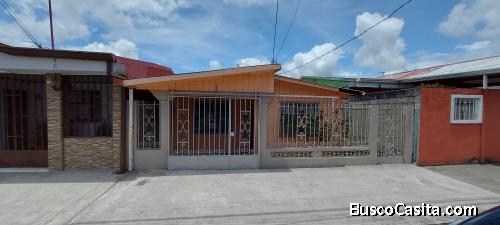 Venta de propiedad que sea para vivir o para inversión Cartago MLS #24-146 Price: $147,500