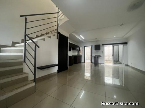 Hermosa casa en Venta Condominio en la Unión Cartago