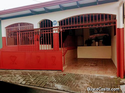 DE OPORTUNIDAD BELLA CASA EN VÁSQUEZ DE CORONADO, SAN JOSÉ. 