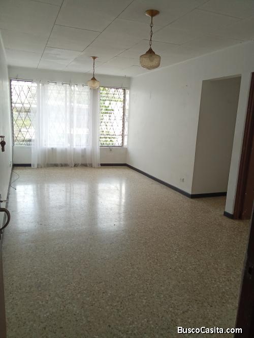 Apartamento en Barrio Escalante, tercera parte del edificio.