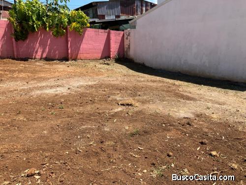 SE VENDE BELLO LOTE PARA CONSTRUIR EN ATENAS. 