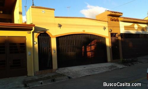 Casa en Residencial San Francisco de Heredia