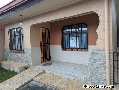 Linda casa cerca del centro de San Pedro de Poás