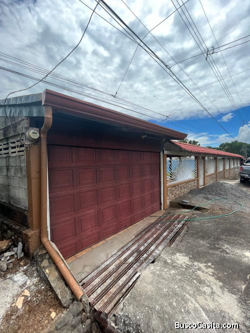 Se vende hermosa casa en Esparza, San Juan Chiquito, a tan solo 5 minutos del centro. 