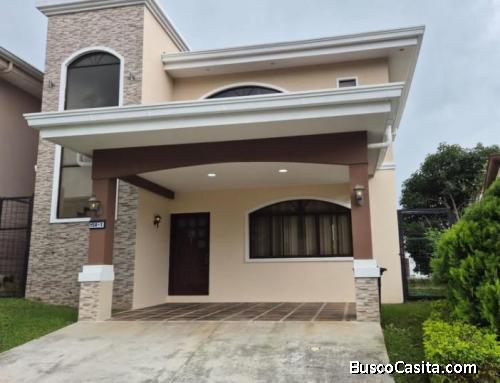 Venta de Casa en Condomino Tierras del Cafe Heredia