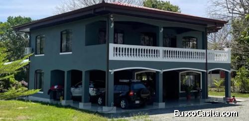BELLA PROPIEDAD Y 2 CASAS EN BUENOS AIRES DE PUNTARENAS. 