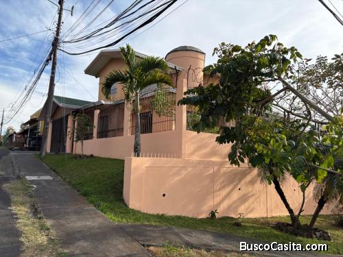 Vendo Casa en Santo Domingo de Heredia 