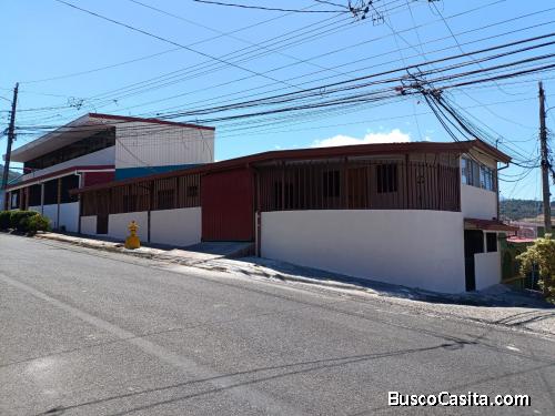 CASA, APARTAMENTO Y LOCAL EN DESAMPARADOS. 