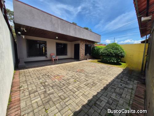 CASA AMUEBLADA EN BARRIO HALDER,PÉREZ ZELEDÓN.