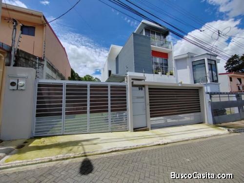 CASA EN VENTA EN TRES RIOS 