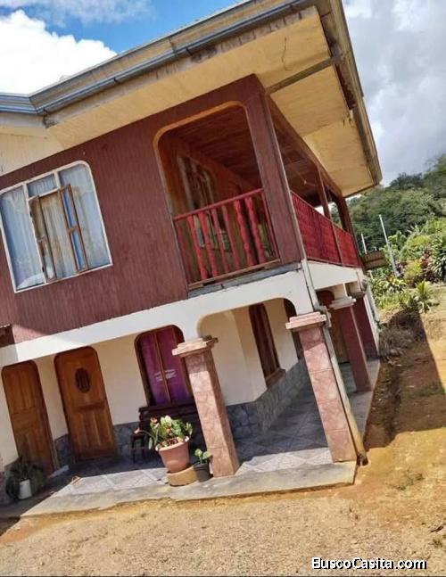 SE VENDE BELLA CASA EN FÁTIMA DE PÉREZ ZELEDÓN. 