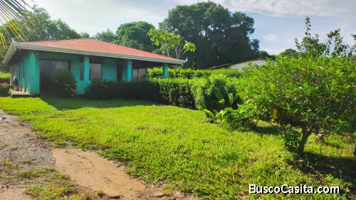 se vende casa con amplio terreno con linda vista
