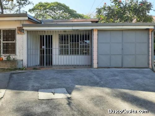 Gran Casa en Aserrí Centro